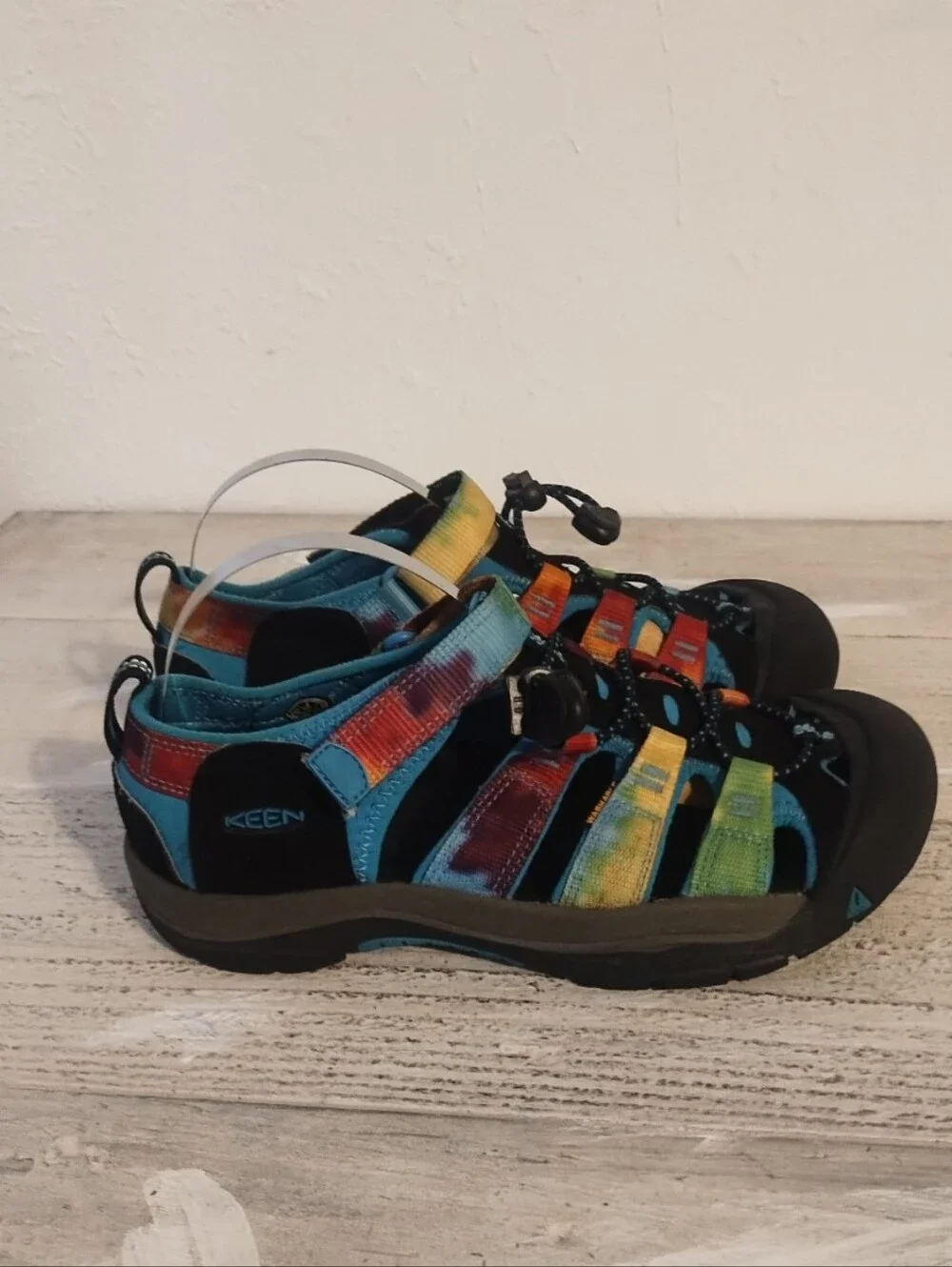 KEEN kids Newport H2 Sports Sandals Rainbow Tie-Dye Water Shoes Youth U.S.A Size